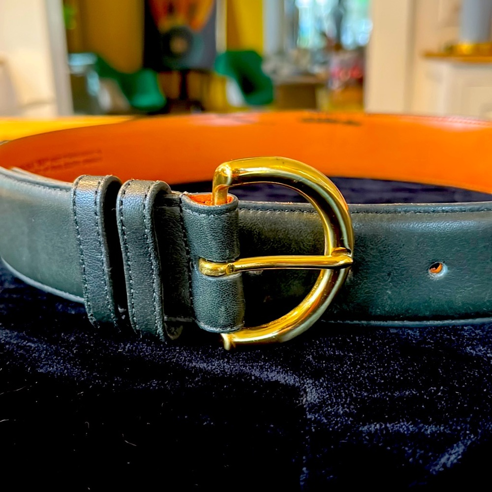 Coach Forest Green Leather with solid brass buckle vintage classic size M